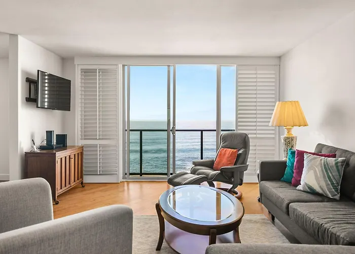 Waterfront Condo Unmatched Views And Prime Location